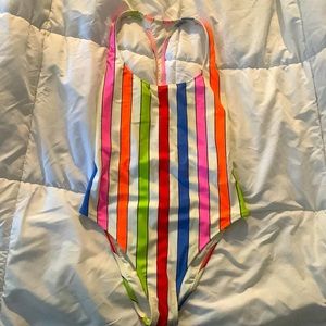 One piece bathsuit
